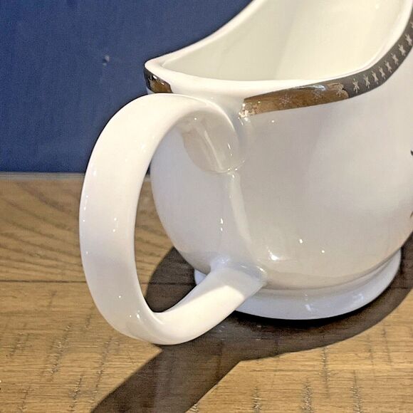 Target FIRST FROST 12oz Footed Gravy Boat Silver Snowflake Holiday 2010 Mint - Picture 3 of 8